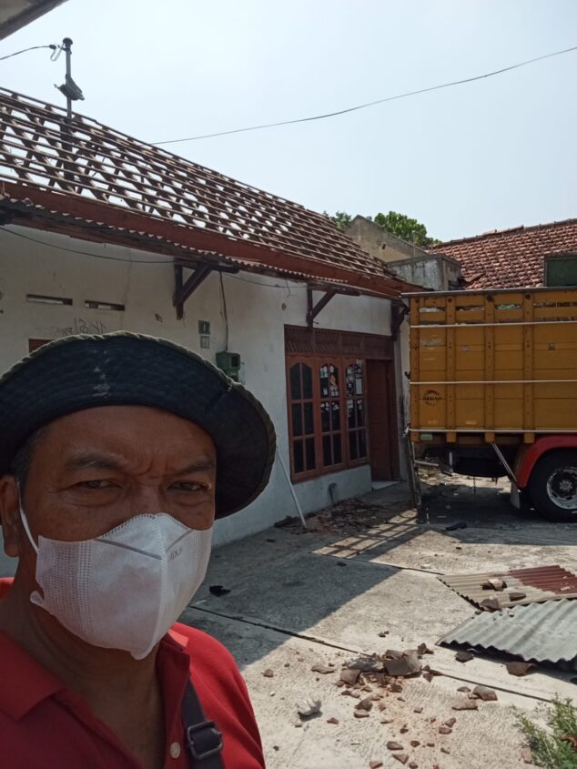 Proyek pembongkaran rumah Klaten 3