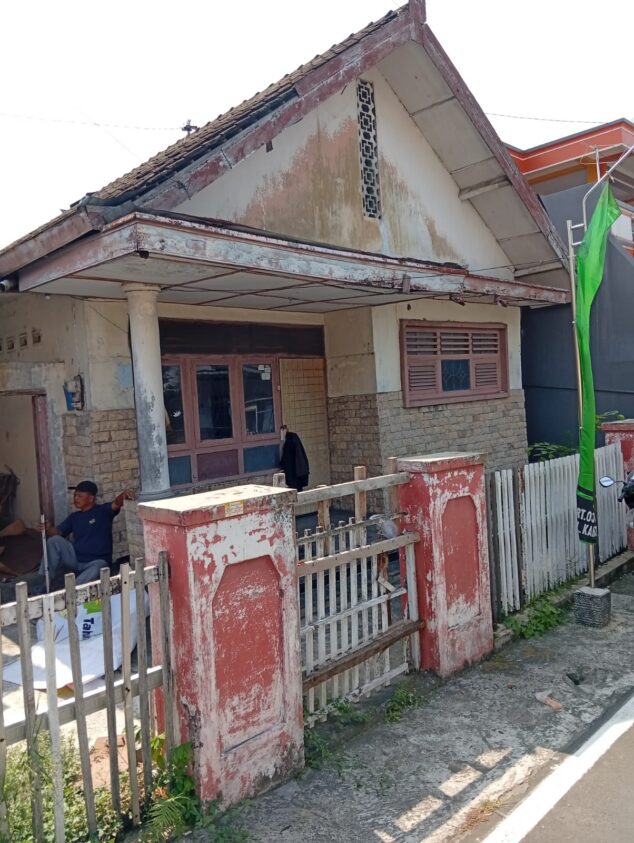 Proyek pembongkaran rumah Klaten 5